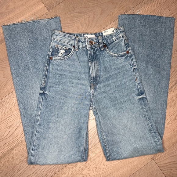 Zara High-Rise, Full Length Jeans - Picture 2 of 7